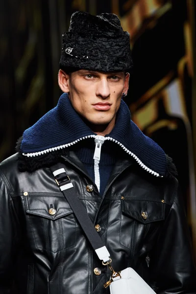Look 47